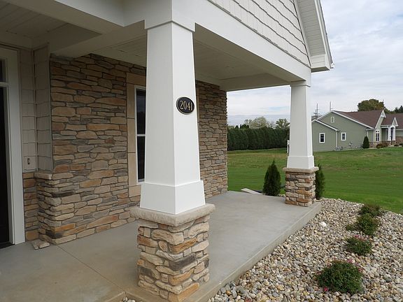 2nd image of 2041 Westoria Dr