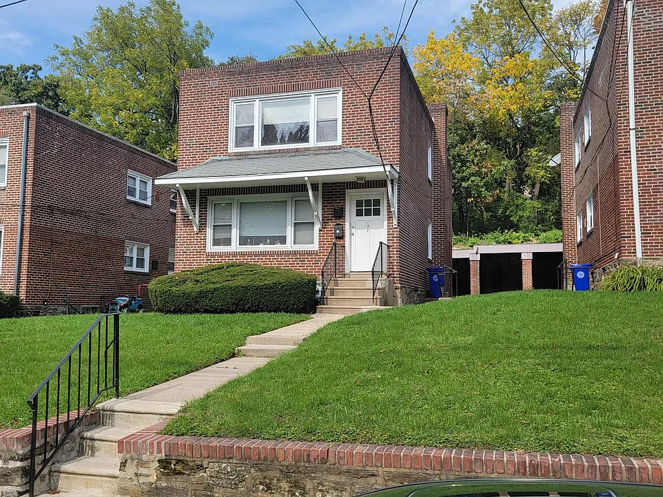 137 Greenwood Ave #B