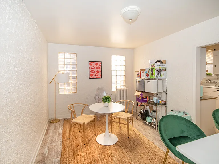 1321 College Ave — Photo 3