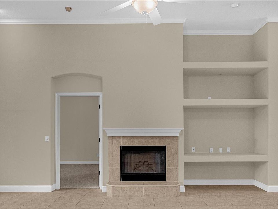 1st image of 10674 Woodchase Cir