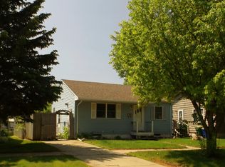 111 7th St W, Brookings, SD 57006