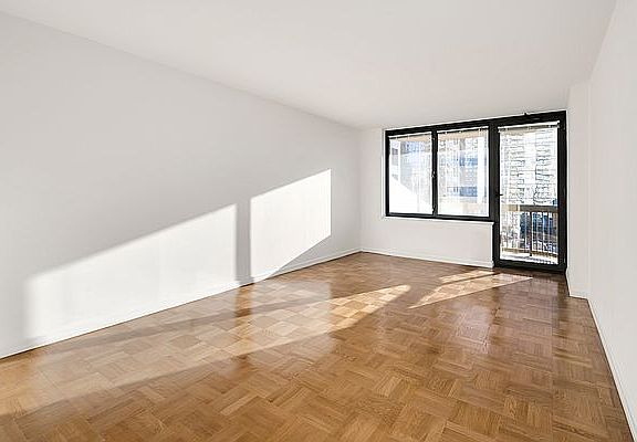 3rd image of 235 W 56th St APT 41E