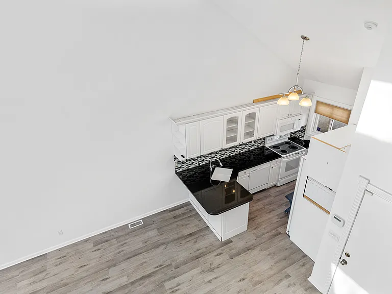 220 Montauk Hwy #22 — Photo 16
