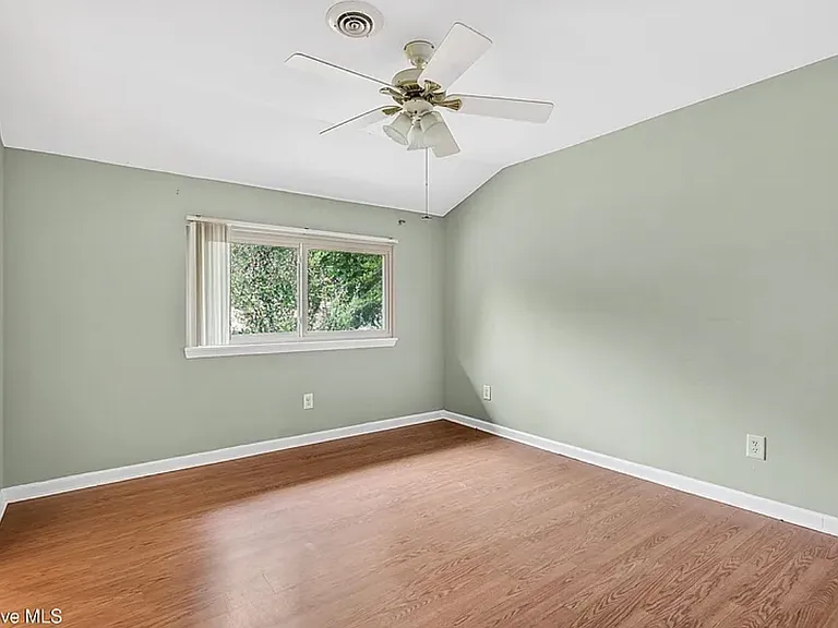 97 Quarterdeck Townes — Photo 8