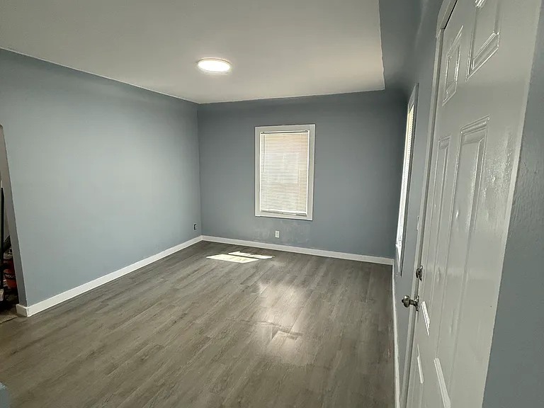 18624 Fairport St — Photo 5