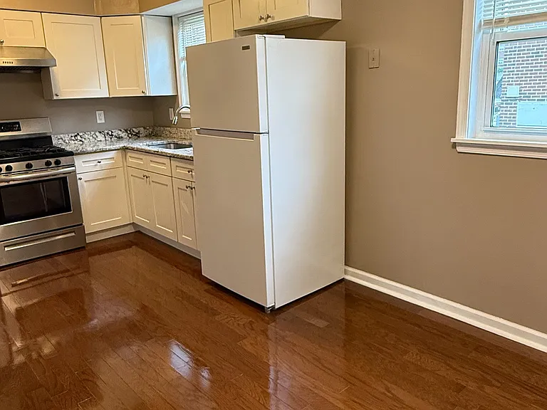 9889 Garvey Dr — Photo 11