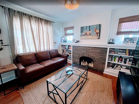 3rd image of 253 E Wilson Ave