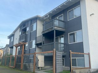 2805 S Byron St APT 4, Seattle, WA 98144