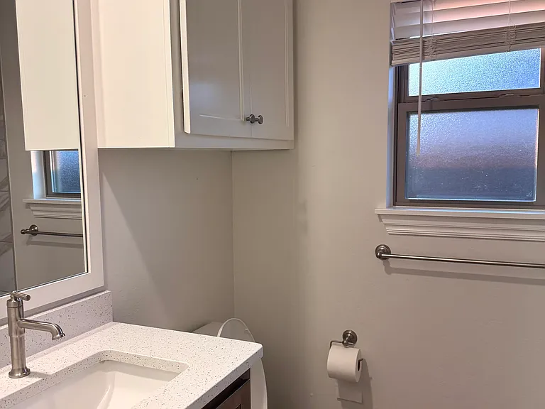 16125 Vermillion Dr — Photo 20