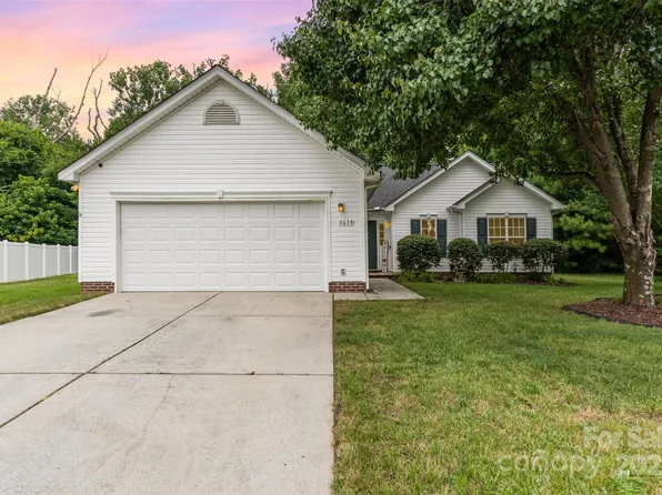 3619 Dashiel Dr, Charlotte, NC 28262