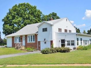 2637 Valley Dr, Lancaster, PA 17603