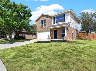 129 Maned Dr, Sanger, TX 76266