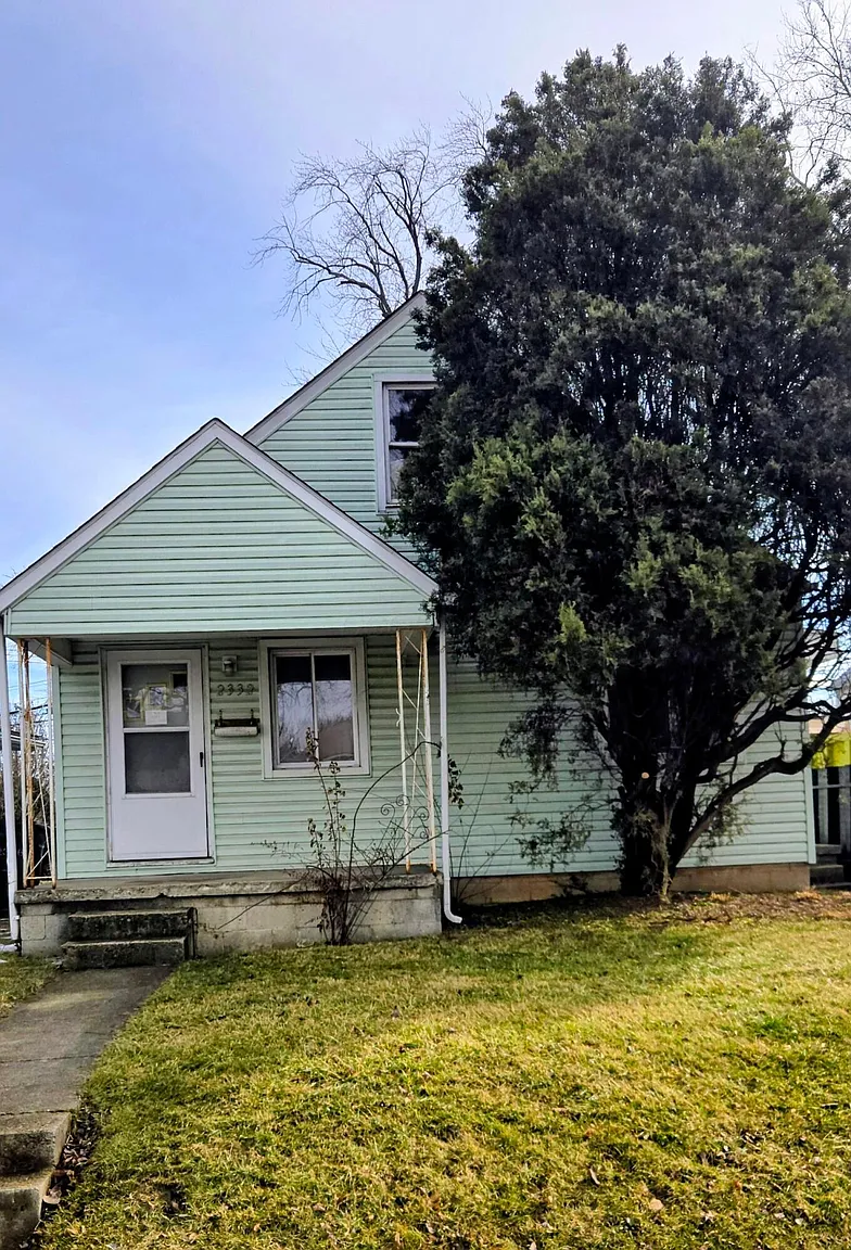 2332 Hamilton Ave photo 1