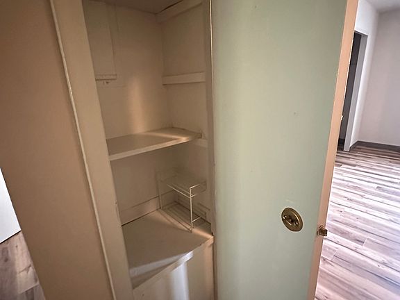 4th image of 109 21st Avenue Pl