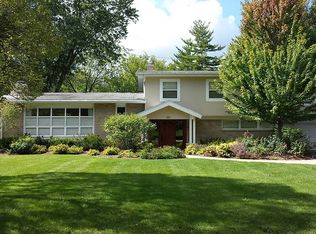 510 Exeter Pl, Lake Forest, IL 60045