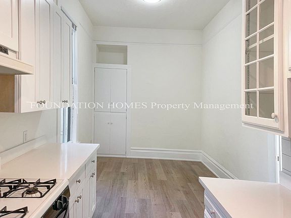 3rd image of 491 Ethel Ave Unit C