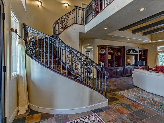 4th image of 12600 Saint Lukes Ln