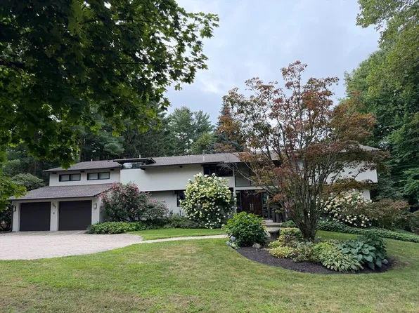 363 Brookline St, Newton, MA 02459