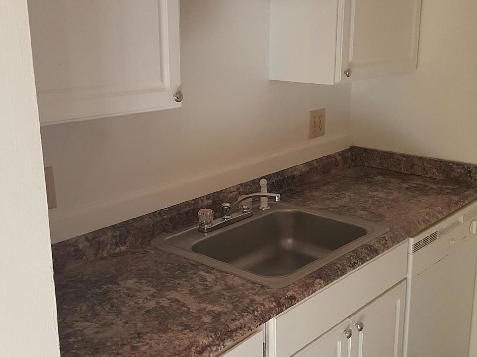 1st image of 4228 Allendorf Dr APT 11