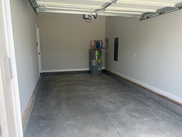 6481 Fortuna Ave — Photo 8