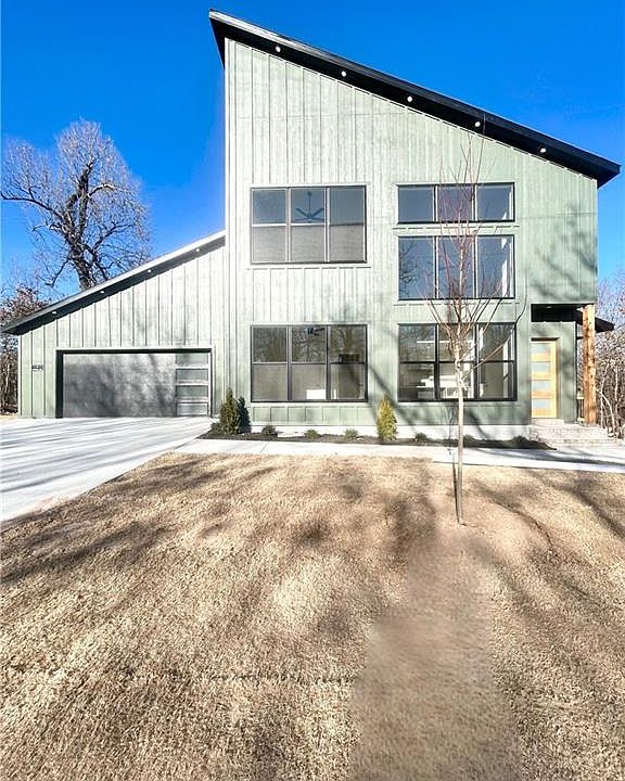 1st image of 3 Latheron Ln