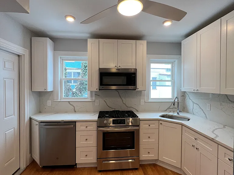 11 Burnham St #2 — Photo 2