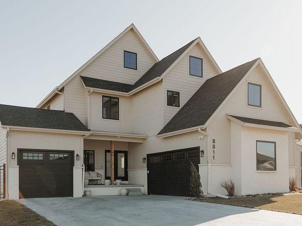 8811 Shadow Creek Ln