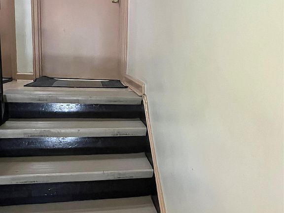 3rd image of 90-32 153 Avenue #0029