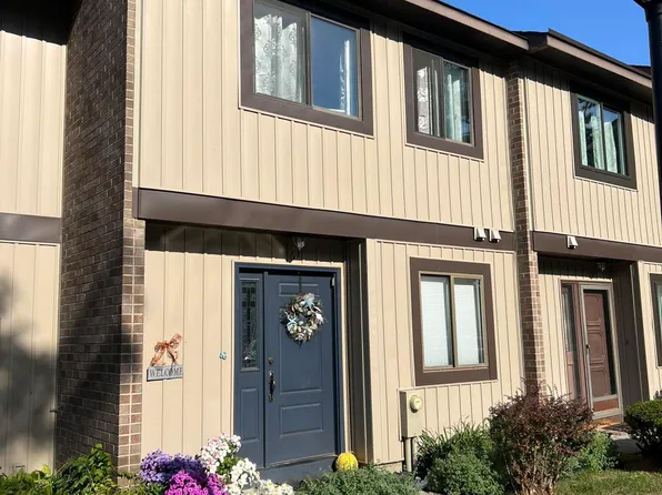 61 Point of Woods Drive, Albany, NY 12203
