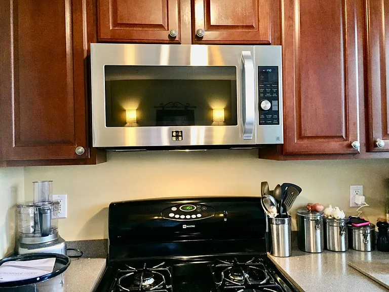 1548 Sunswept Dr — Photo 9