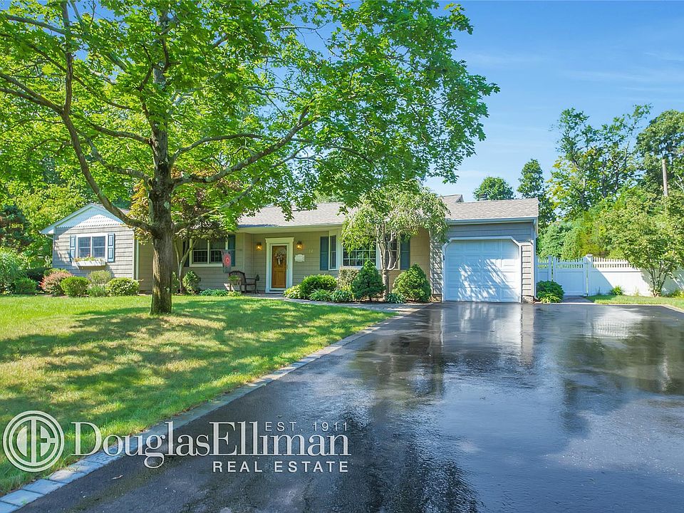 1st image of 22 Kingfisher Dr