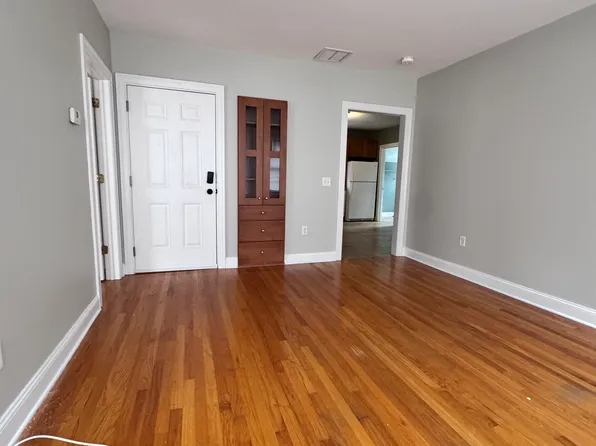 703 East St Floor 3, New Britain, CT 06051