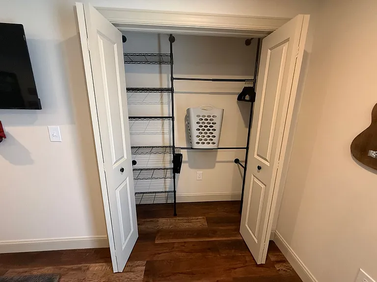 2108 Veterans Dr — Photo 16