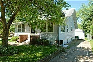 1st image of 800 9th St