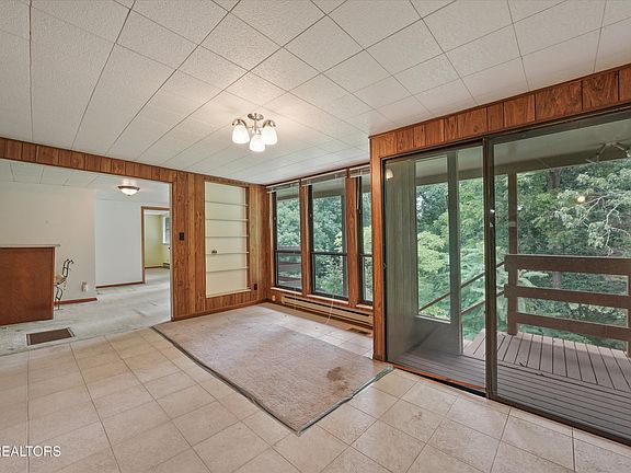 5th image of 308 Trossachs Ln