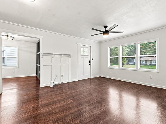 2nd image of 1902 Connally Dr