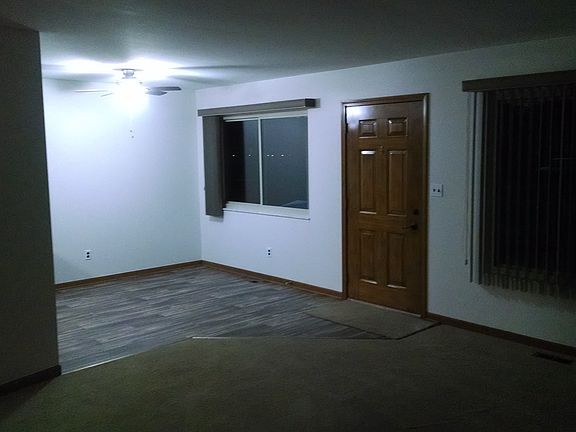 Living room/dining