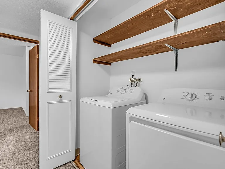 Kingcity Apartments — Photo 129