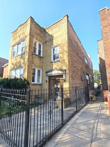 6336 S Eberhart Ave, Chicago, IL, 60637