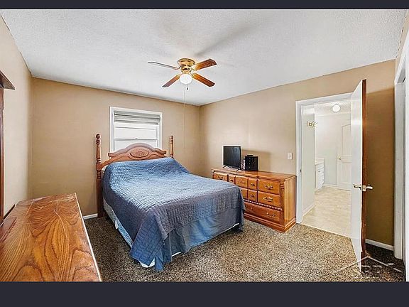 4th image of 11851 N Crystal Rd