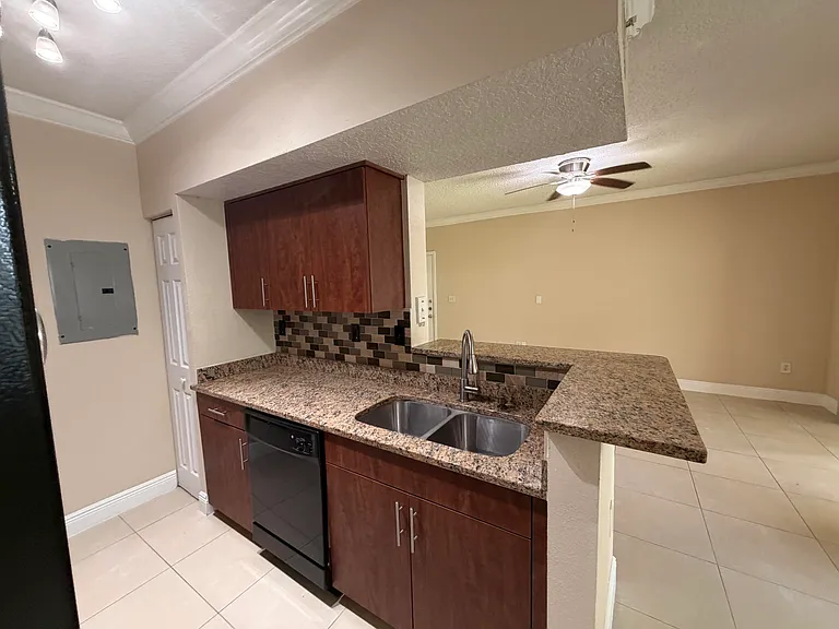 11601 SW 2nd St #21104 — Photo 10