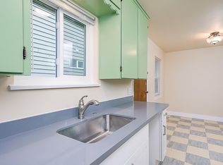 617 N 40th St APT 2, Seattle, WA 98103