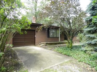 7337 Garfield Rd, Freeland, MI 48623