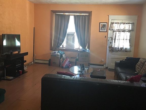 3rd image of 157 Wildwood Ave