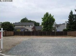 995 Whitman Ln, Concord, CA