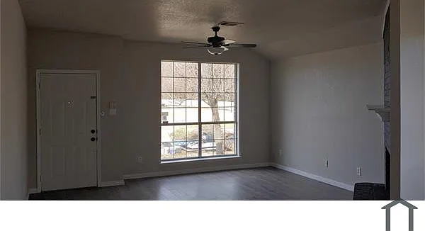 4 bed, 1675 sqft, $2,900 — Photo 3