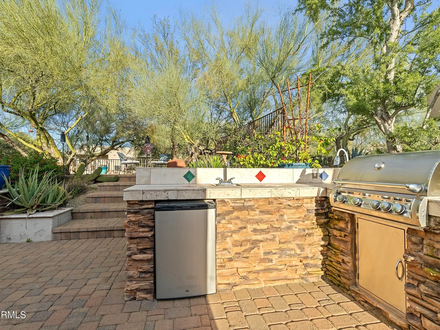 2 bed, 2.0 bath, 1177 sqft, $3,600 — Photo 3