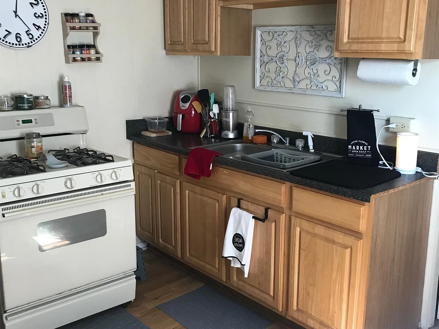 26 South Shafer Street — Photo 3