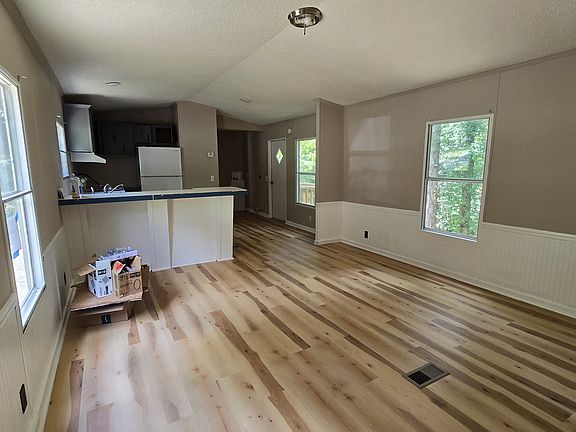 2nd image of 66 Valley View Dr