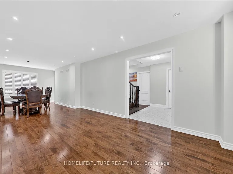 37 Elson St #UPPER — Photo 8